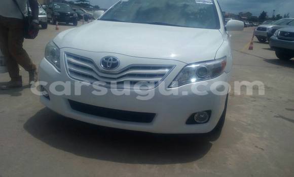 Acheter Occasion Voiture Toyota Camry Blanc à Ouagadougou, Burkina-Faso Acheter Occasion Voiture Toyota Camry Blanc à Ouagadougou, Burkina-Faso
