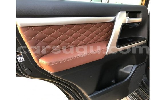 Acheter Import Voiture Toyota Land Cruiser Noir à Import - Dubai, Burkina-Faso Acheter Import Voiture Toyota Land Cruiser Noir à Import - Dubai, Burkina-Faso
