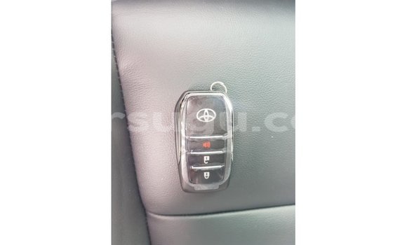 Acheter Import Voiture Toyota Hilux Marron à Import - Dubai, Burkina-Faso Acheter Import Voiture Toyota Hilux Marron à Import - Dubai, Burkina-Faso