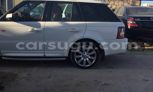 Sayi Na hannu Land Rover Range Rover White Mota in Ouagadougou a Burkina Faso