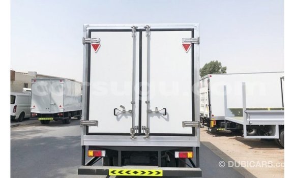 Acheter Import Utilitaire Hino 300 Series Blanc à Import - Dubai, Burkina-Faso Acheter Import Utilitaire Hino 300 Series Blanc à Import - Dubai, Burkina-Faso