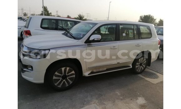 Buy Import Toyota Land Cruiser White Car in Import - Dubai in Burkina Faso Buy Import Toyota Land Cruiser White Car in Import - Dubai in Burkina Faso