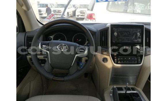 Buy Import Toyota Land Cruiser White Car in Import - Dubai in Burkina Faso Buy Import Toyota Land Cruiser White Car in Import - Dubai in Burkina Faso