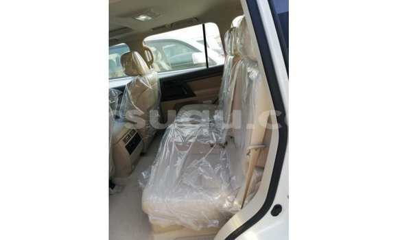 Buy Import Toyota Land Cruiser White Car in Import - Dubai in Burkina Faso Buy Import Toyota Land Cruiser White Car in Import - Dubai in Burkina Faso