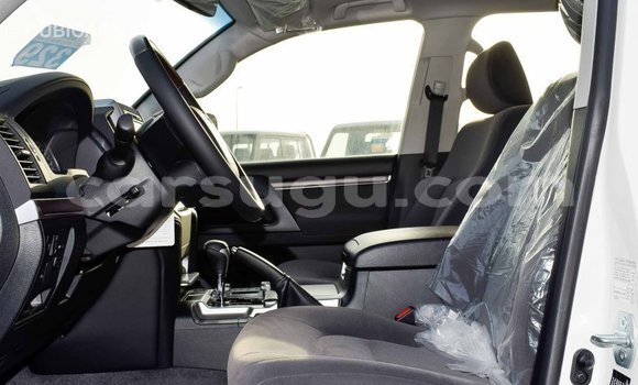 Buy Import Toyota Land Cruiser White Car in Import - Dubai in Burkina Faso Buy Import Toyota Land Cruiser White Car in Import - Dubai in Burkina Faso