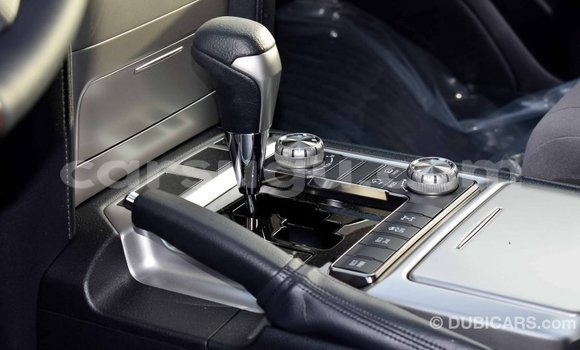 Buy Import Toyota Land Cruiser White Car in Import - Dubai in Burkina Faso Buy Import Toyota Land Cruiser White Car in Import - Dubai in Burkina Faso