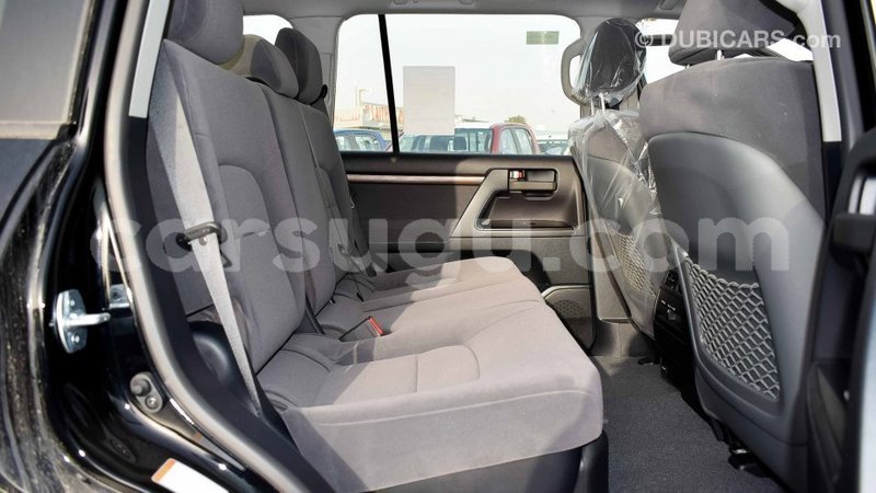 Big with watermark toyota land cruiser burkina faso import dubai 5239