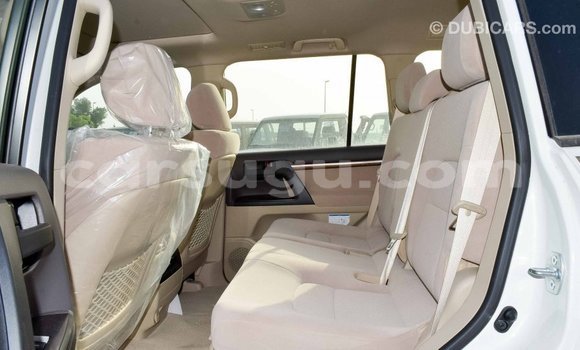Buy Import Toyota Land Cruiser White Car in Import - Dubai in Burkina Faso Buy Import Toyota Land Cruiser White Car in Import - Dubai in Burkina Faso