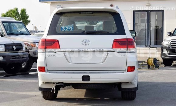 Buy Import Toyota Land Cruiser White Car in Import - Dubai in Burkina Faso Buy Import Toyota Land Cruiser White Car in Import - Dubai in Burkina Faso