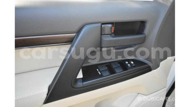 Big with watermark toyota land cruiser burkina faso import dubai 5250