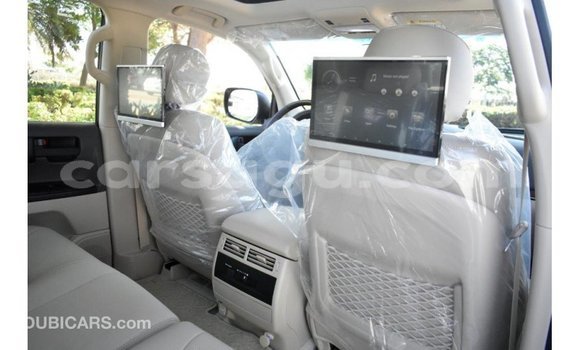 Sayi Imported Toyota Land Cruiser White Mota in Import - Dubai a Burkina Faso Sayi Imported Toyota Land Cruiser White Mota in Import - Dubai a Burkina Faso