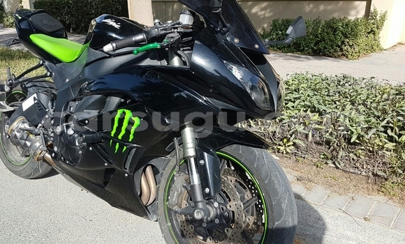 Sayi Na hannu Kawasaki Ninja ZX-9R Black Motsi in Ouagadougou a Burkina Faso Sayi Na hannu Kawasaki Ninja ZX-9R Black Motsi in Ouagadougou a Burkina Faso