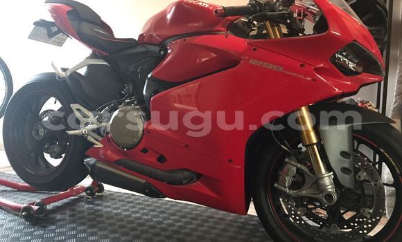 Sayi Na hannu Ducati Panigale Red Motsi in Ouagadougou a Burkina Faso Sayi Na hannu Ducati Panigale Red Motsi in Ouagadougou a Burkina Faso