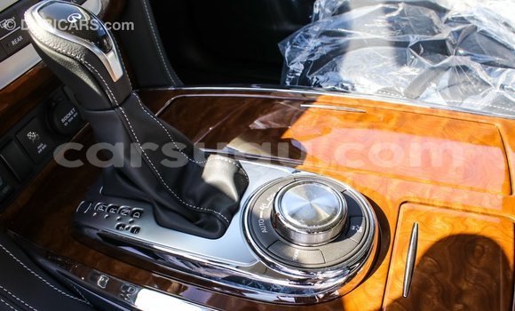 Acheter Import Voiture Infiniti Q Blanc à Import - Dubai, Burkina-Faso Acheter Import Voiture Infiniti Q Blanc à Import - Dubai, Burkina-Faso