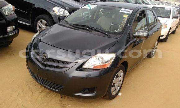 Acheter Neuf Voiture Toyota Yaris Noir à Ouagadougou, Burkina-Faso Acheter Neuf Voiture Toyota Yaris Noir à Ouagadougou, Burkina-Faso