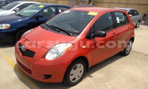 Acheter Neuf Voiture Toyota Yaris Rouge à Ouagadougou, Burkina-Faso Acheter Neuf Voiture Toyota Yaris Rouge à Ouagadougou, Burkina-Faso