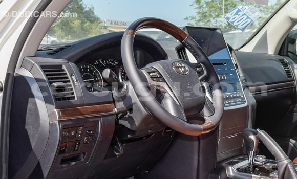 Buy Import Toyota Land Cruiser White Car in Import - Dubai in Burkina Faso Buy Import Toyota Land Cruiser White Car in Import - Dubai in Burkina Faso