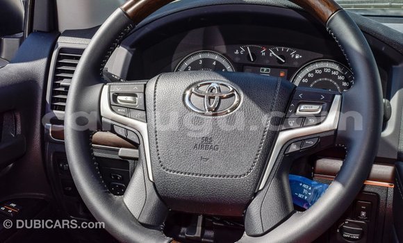 Buy Import Toyota Land Cruiser White Car in Import - Dubai in Burkina Faso Buy Import Toyota Land Cruiser White Car in Import - Dubai in Burkina Faso