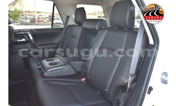 Buy Import Toyota HiAce White Truck in Import - Dubai in Burkina Faso Buy Import Toyota HiAce White Truck in Import - Dubai in Burkina Faso