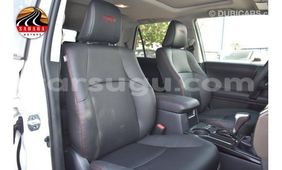 Buy Import Toyota HiAce White Truck in Import - Dubai in Burkina Faso Buy Import Toyota HiAce White Truck in Import - Dubai in Burkina Faso