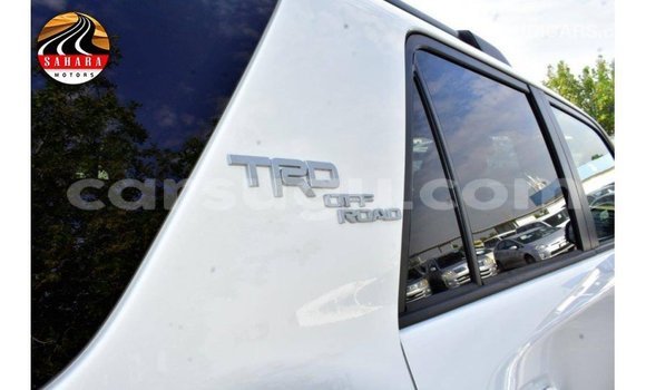 Buy Import Toyota HiAce White Truck in Import - Dubai in Burkina Faso Buy Import Toyota HiAce White Truck in Import - Dubai in Burkina Faso