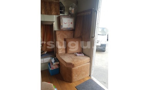 Acheter Import Voiture Kia Carens Blanc à Import - Dubai, Burkina-Faso Acheter Import Voiture Kia Carens Blanc à Import - Dubai, Burkina-Faso