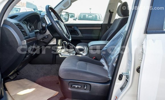 Buy Import Toyota Land Cruiser White Car in Import - Dubai in Burkina Faso Buy Import Toyota Land Cruiser White Car in Import - Dubai in Burkina Faso