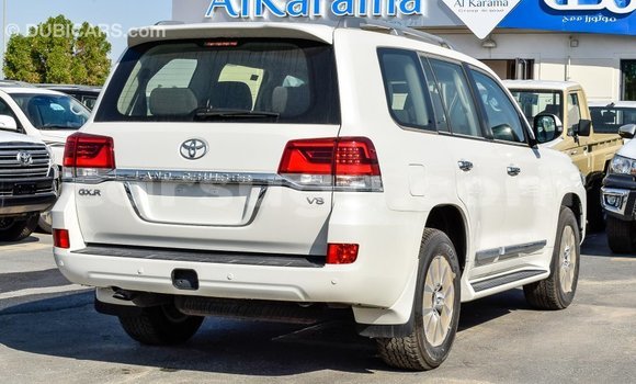 Buy Import Toyota Land Cruiser White Car in Import - Dubai in Burkina Faso Buy Import Toyota Land Cruiser White Car in Import - Dubai in Burkina Faso