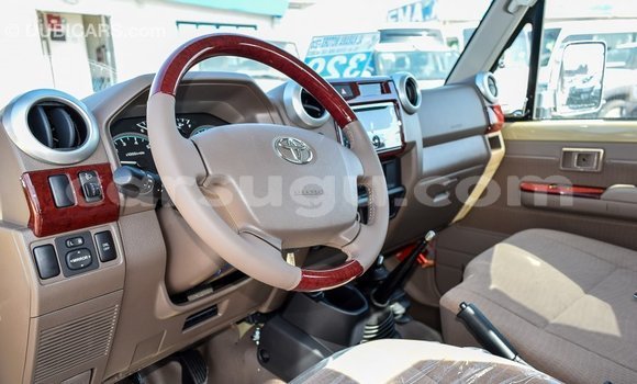 Buy Import Toyota Land Cruiser Beige Car in Import - Dubai in Burkina Faso Buy Import Toyota Land Cruiser Beige Car in Import - Dubai in Burkina Faso