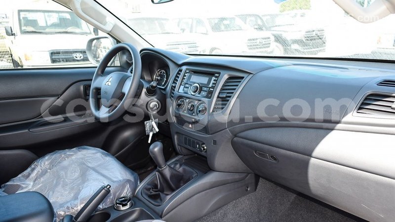 Big with watermark mitsubishi l200 burkina faso import dubai 5289