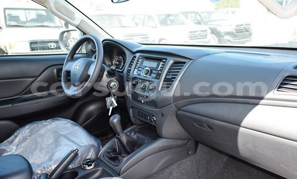 Buy Import Mitsubishi L200 White Car in Import - Dubai in Burkina Faso Buy Import Mitsubishi L200 White Car in Import - Dubai in Burkina Faso