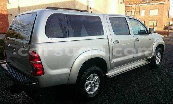 Acheter Neuf Voiture Toyota Hilux Noir à Ouagadougou, Burkina-Faso Acheter Neuf Voiture Toyota Hilux Noir à Ouagadougou, Burkina-Faso