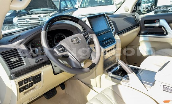 Buy Import Toyota Land Cruiser White Car in Import - Dubai in Burkina Faso Buy Import Toyota Land Cruiser White Car in Import - Dubai in Burkina Faso