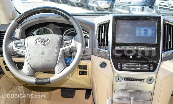 Buy Import Toyota Land Cruiser White Car in Import - Dubai in Burkina Faso Buy Import Toyota Land Cruiser White Car in Import - Dubai in Burkina Faso