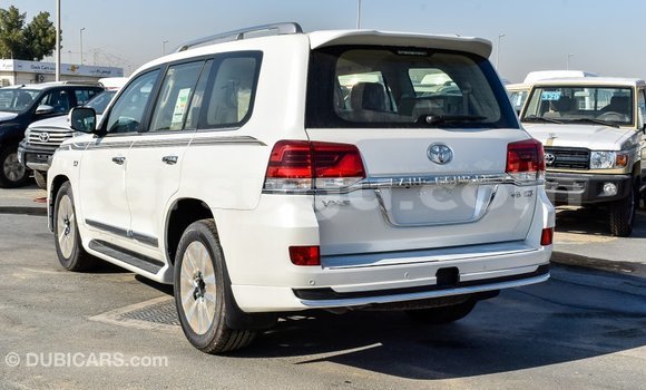 Buy Import Toyota Land Cruiser White Car in Import - Dubai in Burkina Faso Buy Import Toyota Land Cruiser White Car in Import - Dubai in Burkina Faso