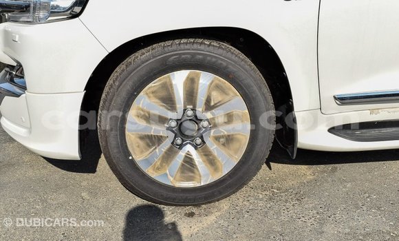 Buy Import Toyota Land Cruiser White Car in Import - Dubai in Burkina Faso Buy Import Toyota Land Cruiser White Car in Import - Dubai in Burkina Faso