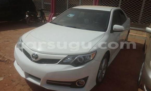 Acheter Neuf Voiture Toyota Camry Noir à Ouagadougou, Burkina-Faso Acheter Neuf Voiture Toyota Camry Noir à Ouagadougou, Burkina-Faso