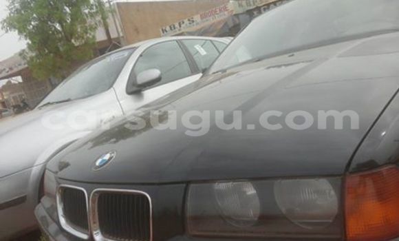 Acheter Neuf Voiture BMW 3–Series Noir à Ouagadougou, Burkina-Faso Acheter Neuf Voiture BMW 3–Series Noir à Ouagadougou, Burkina-Faso