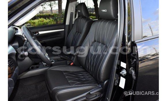 Sayi Imported Toyota Hilux Black Mota in Import - Dubai a Burkina Faso Sayi Imported Toyota Hilux Black Mota in Import - Dubai a Burkina Faso