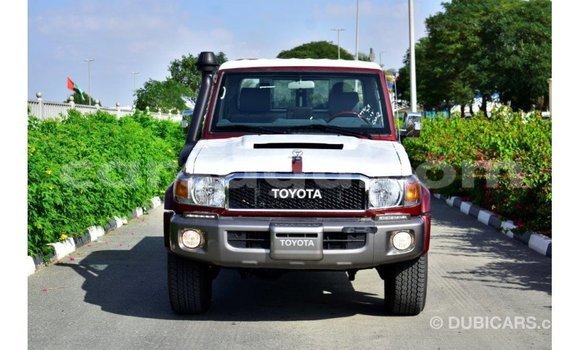 Sayi Imported Toyota Land Cruiser Red Mota in Import - Dubai a Burkina Faso Sayi Imported Toyota Land Cruiser Red Mota in Import - Dubai a Burkina Faso