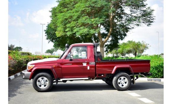 Sayi Imported Toyota Land Cruiser Red Mota in Import - Dubai a Burkina Faso Sayi Imported Toyota Land Cruiser Red Mota in Import - Dubai a Burkina Faso