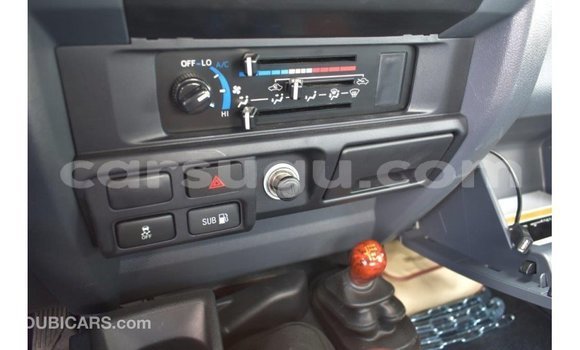 Sayi Imported Toyota Land Cruiser Red Mota in Import - Dubai a Burkina Faso Sayi Imported Toyota Land Cruiser Red Mota in Import - Dubai a Burkina Faso