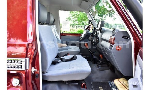 Sayi Imported Toyota Land Cruiser Red Mota in Import - Dubai a Burkina Faso Sayi Imported Toyota Land Cruiser Red Mota in Import - Dubai a Burkina Faso