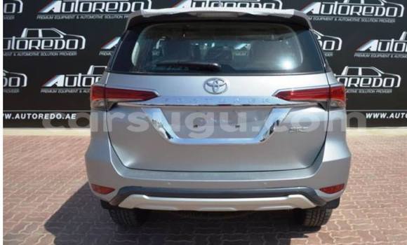 Acheter Neuf Voiture Toyota 4Runner Noir à Ouagadougou, Burkina-Faso Acheter Neuf Voiture Toyota 4Runner Noir à Ouagadougou, Burkina-Faso