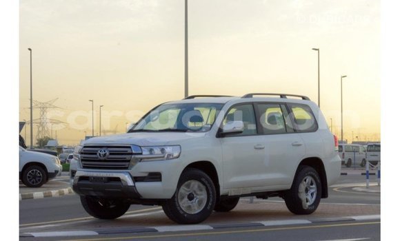 Buy Import Toyota Land Cruiser White Car in Import - Dubai in Burkina Faso Buy Import Toyota Land Cruiser White Car in Import - Dubai in Burkina Faso