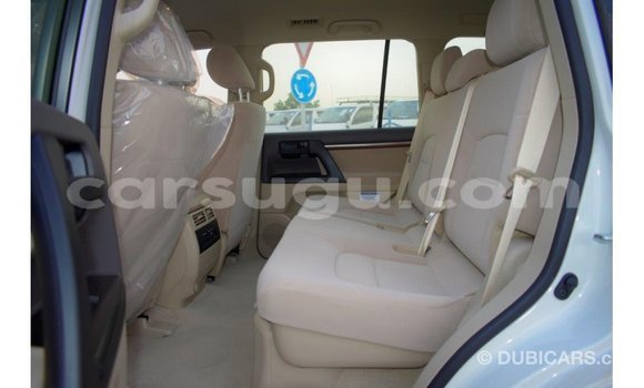 Buy Import Toyota Land Cruiser White Car in Import - Dubai in Burkina Faso Buy Import Toyota Land Cruiser White Car in Import - Dubai in Burkina Faso