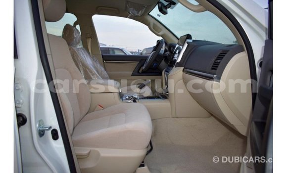 Buy Import Toyota Land Cruiser White Car in Import - Dubai in Burkina Faso Buy Import Toyota Land Cruiser White Car in Import - Dubai in Burkina Faso