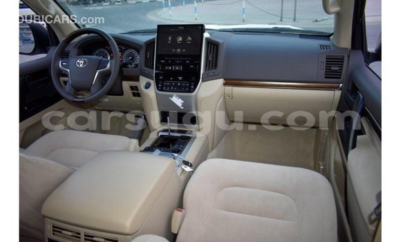 Buy Import Toyota Land Cruiser White Car in Import - Dubai in Burkina Faso Buy Import Toyota Land Cruiser White Car in Import - Dubai in Burkina Faso