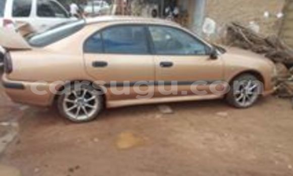 Acheter Neuf Voiture Mitsubishi Carisma Marron à Ouagadougou, Burkina-Faso Acheter Neuf Voiture Mitsubishi Carisma Marron à Ouagadougou, Burkina-Faso