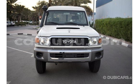 Buy Import Toyota Land Cruiser White Car in Import - Dubai in Burkina Faso Buy Import Toyota Land Cruiser White Car in Import - Dubai in Burkina Faso